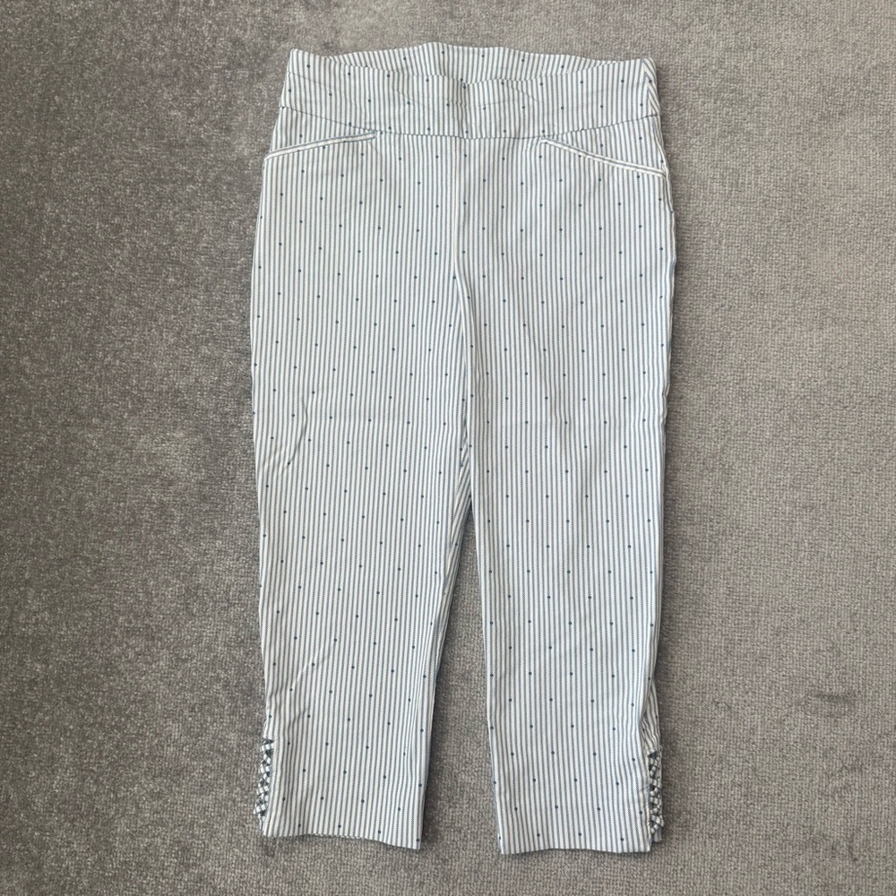Chicos Perfect Stretch Capri Pants Womens 1 Striped Lattice Hem Cropped Casual